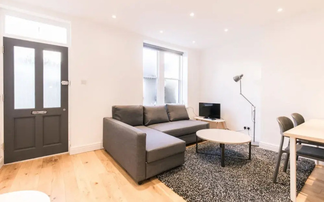 Eson 2 - The Westbourne Terrace Cocoon