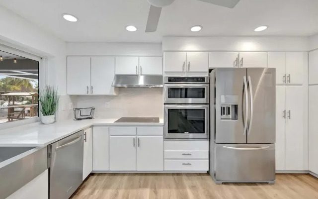 Waterfront Paradise Chic 3 BDR