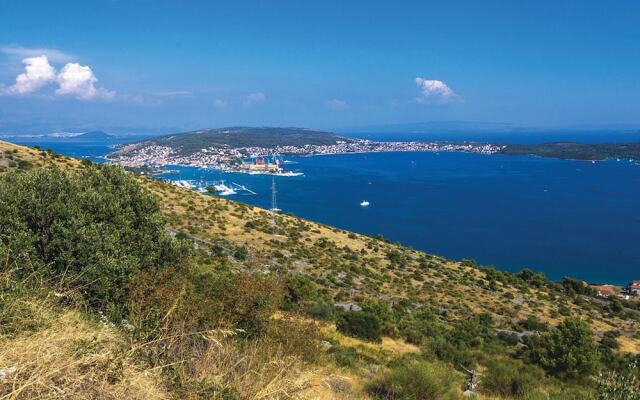 Nice Apartment in Trogir With 2 Bedrooms and Wifi