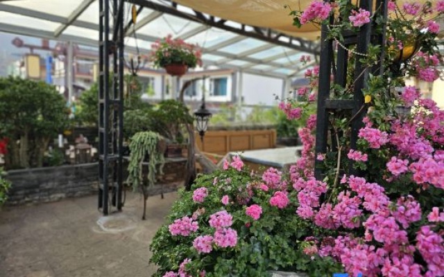 Qiangwei Garden Inn – Outside – Lijiang