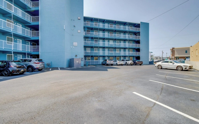 Walk to Wildwood Boardwalk: Family-friendly Condo!