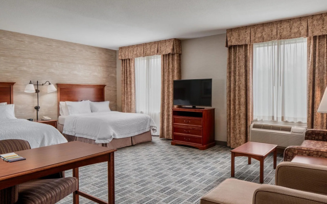 Hampton Inn & Suites Grove City