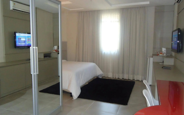 Mondrian Suite Hotel
