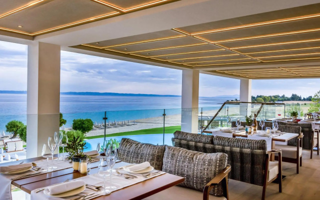 Ammoa Luxury Hotel & Spa Resort