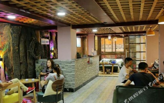 Yixiangju Homestay (Xijiang Qianhu Miao Village Observation Deck Branch)