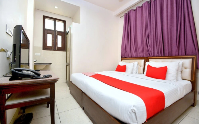 Oyo 8361 Leela Residency