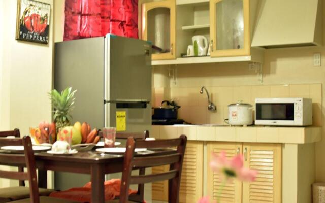 Ashley and Bill's Suites 'N Garden