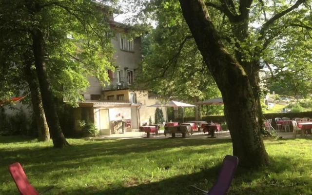 Hôtel Restaurant les Platanes