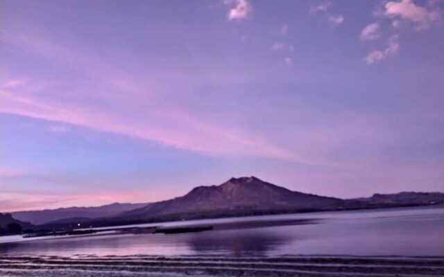 Batur Green Lake