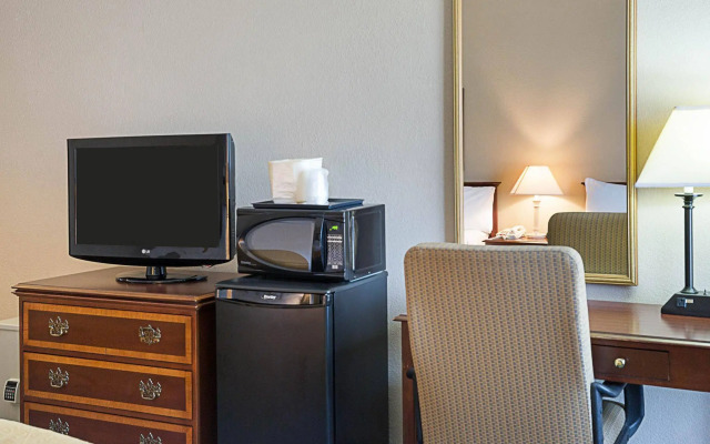 Quality Inn & Suites Seabrook - NASA - Kemah