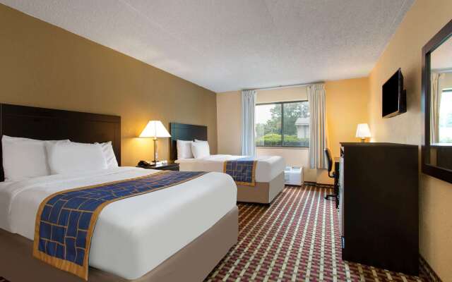 Days Inn by Wyndham Hillsborough