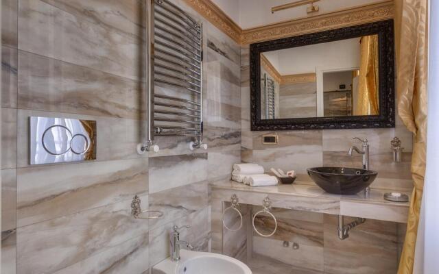 Trevi Fountain Luxury Home