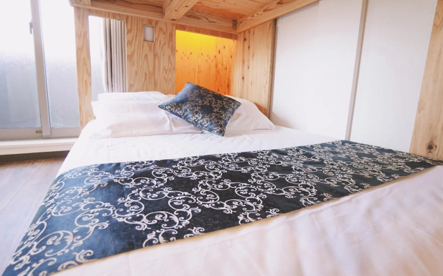 Poly Hostel Osaka – Guest Rooms – Osaka