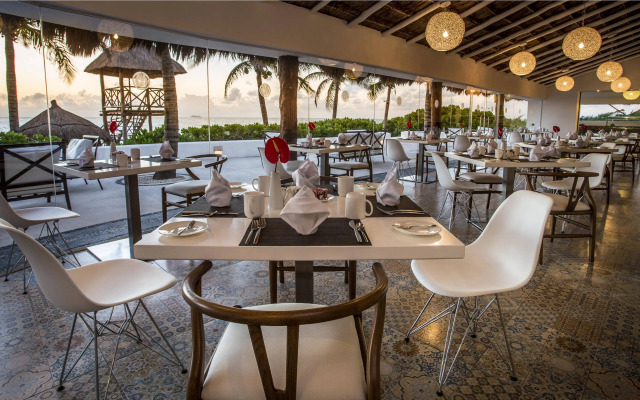 Desire Riviera Maya Pearl Resort, Couples Only - Adults Only All Inclusive