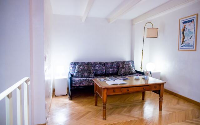 Monti Colosseum Accommodation