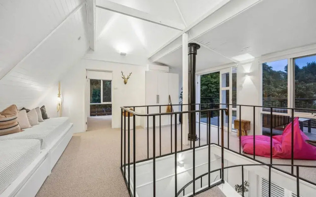 The Coast Country Cottage