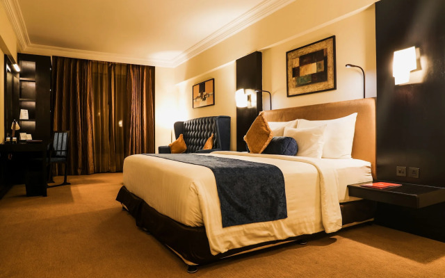 Sterlings Mac Hotel