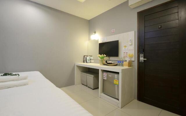 De Lux Bangkok Hotel