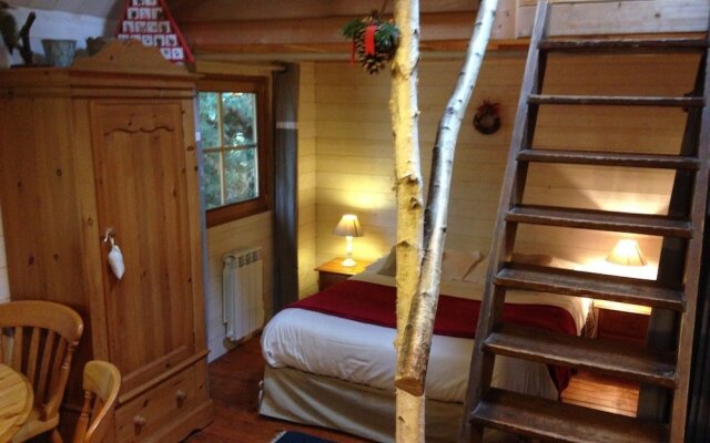 Roulottes de la Baronnie - Campsite