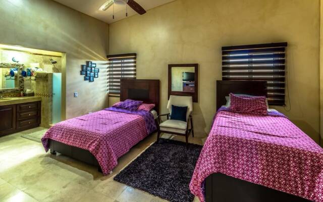 Spacious 4 Bachelor/ette W/free Cook: Finca Tezal
