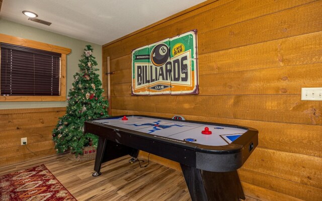 Splashing Bear Lodge