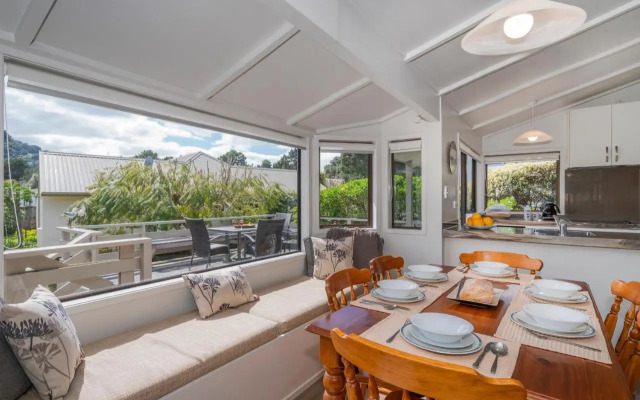 Relax On Courtney - Pauanui Holiday Home