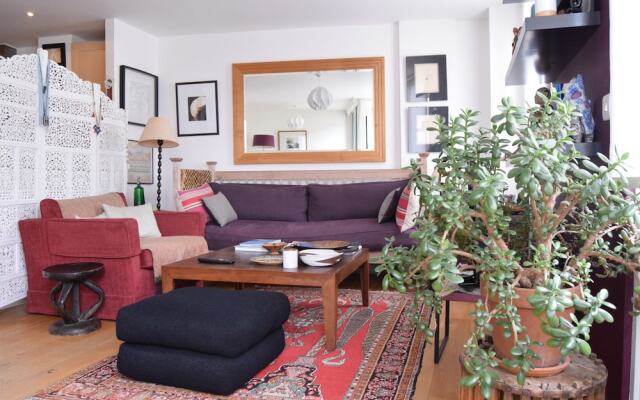 Homely 1 Bedroom Apartment in Kings Cross
