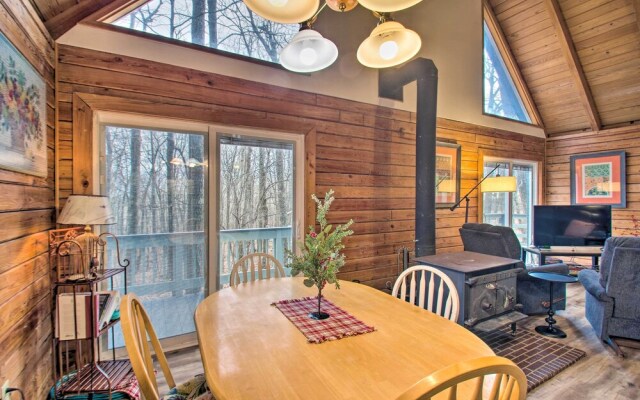 Wintergreen Home w/ Deck - Near Skiing & Hiking!