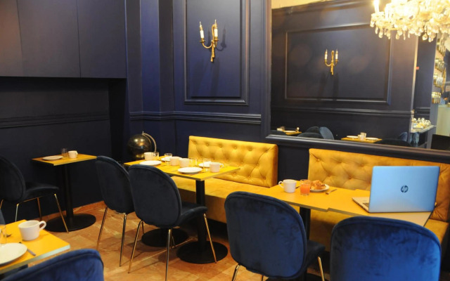 Hotel Petit Saint Honoré
