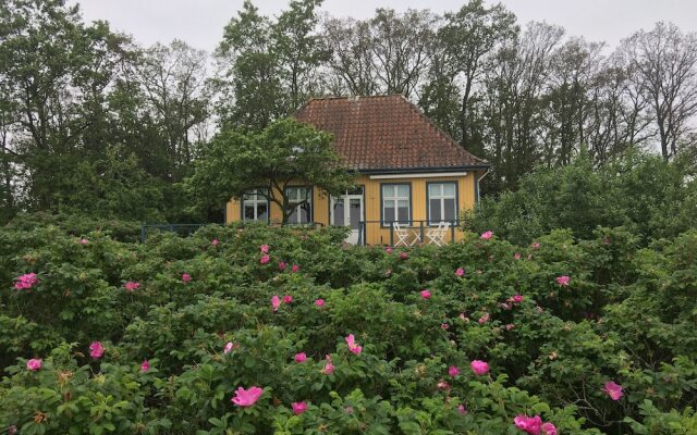 Skaerven Beachfront Condos and Cottage