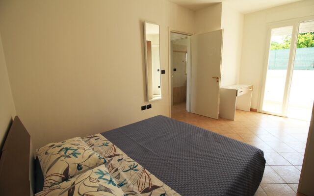 Gregoriana Front Beach