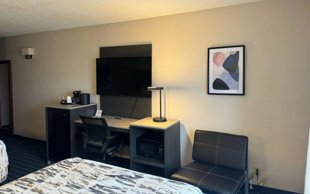 Wingate by Wyndham Dayton North