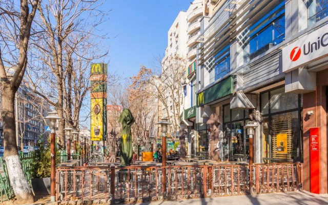 New Studio Carturesti - Magheru -City Center