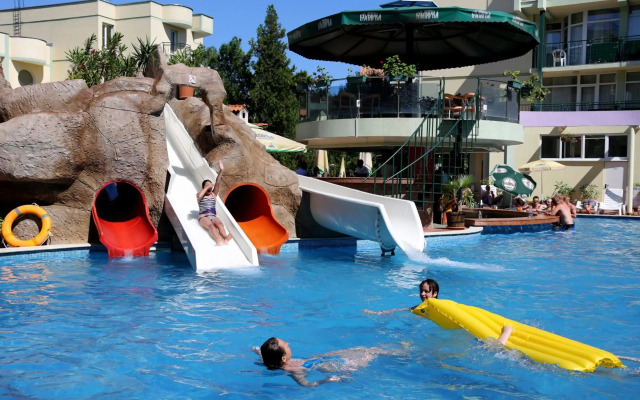 Sunny Day Club Hotel