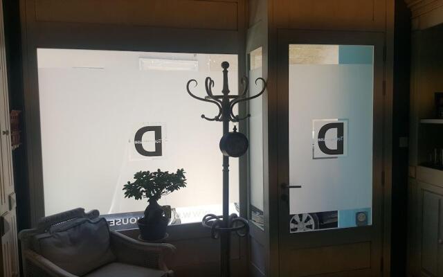 D Townhouse Boutique Suites