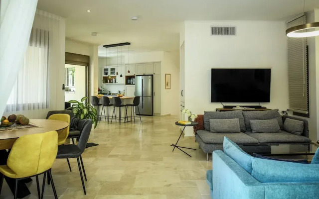 Coastline Family Triplex by Sea N' Rent