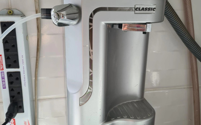 Kitnet casal e apartamento com lareira e vista jardim