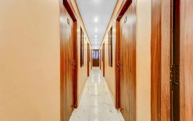 OYO Flagship 80616 Hotel Ark International