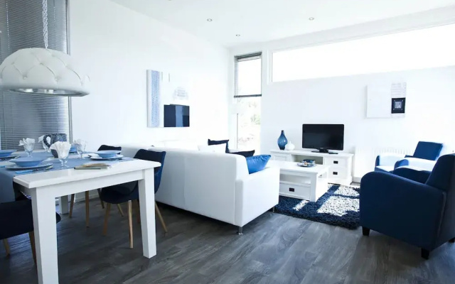 Modern Holiday Home Near the Golf Course