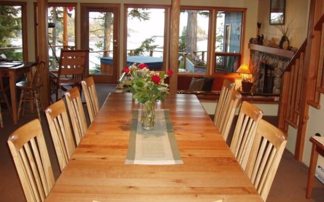 A Snug Harbour Inn