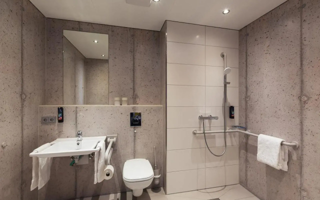 Holiday Inn - the niu, Form Stuttgart Feuerbach by IHG