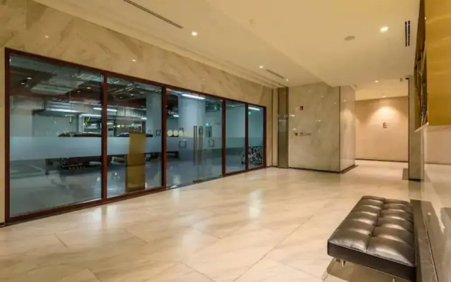 Metropole Deluxe Apartment View City