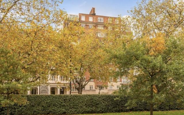 Immaculate 4-bed Apartment Opposite Hyde Park W2