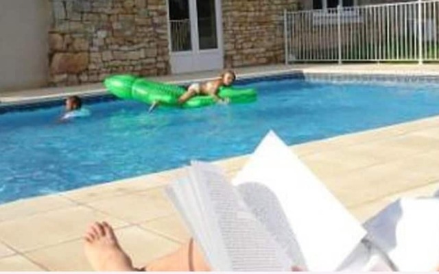 House With 4 Bedrooms in Saint-vincent-la-châtre, With Pool Access, Fu