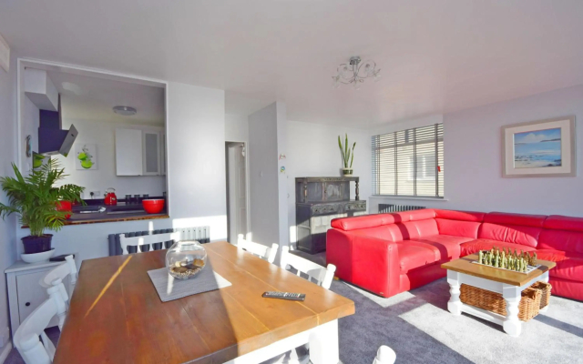 Marine Court - Bognor Regis
