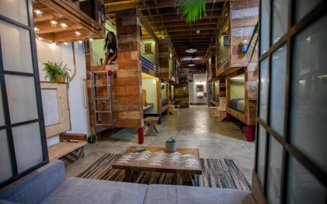 PodShare Los Feliz - Hostel