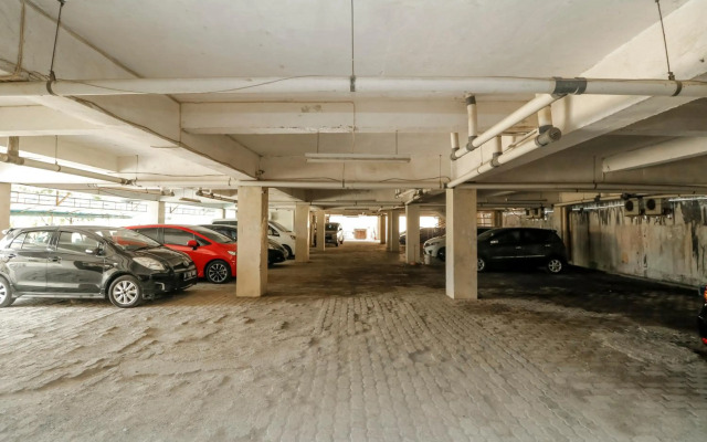 RedDoorz Plus near Ciputra World Kuningan 2
