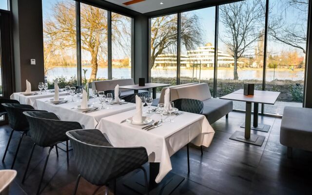 Best Western Plus Lakeside Hotel