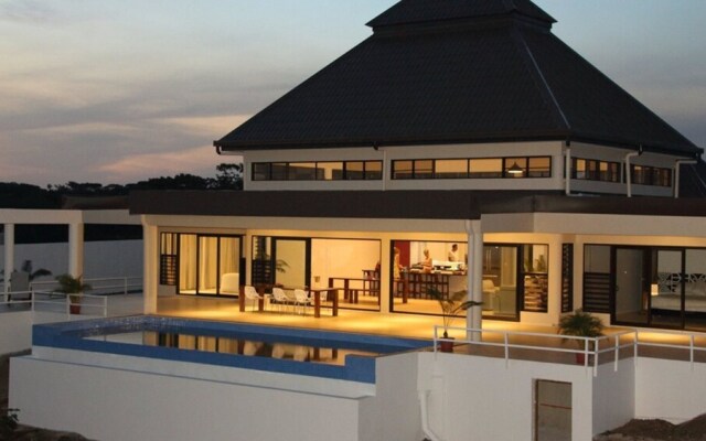 Fiji Luxury Pool Villa