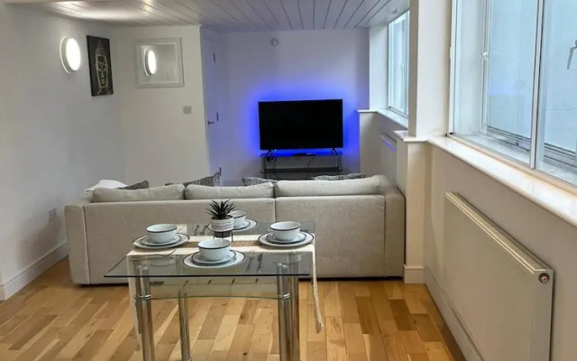 Stunning 2-bed Apartment in Leicester With a gym